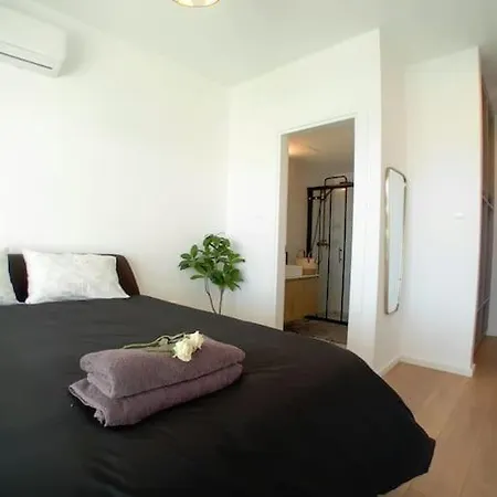 New Luxury Sea Front Apartment Perivolia