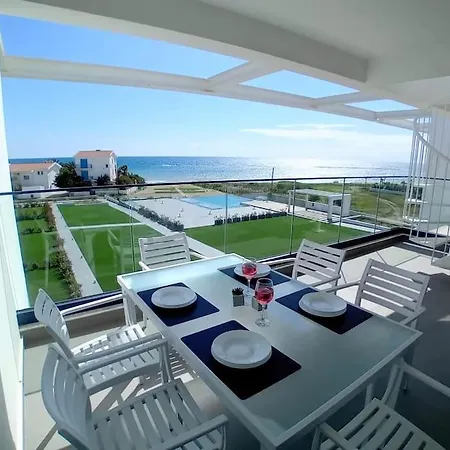 New Luxury Sea Front *